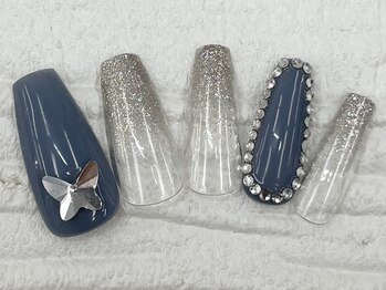 ハニービービー(Honey Bee Bee)/蝶々ネイル