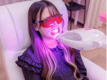 エクシアホワイトニング 調布店/6.照射（１回9分）