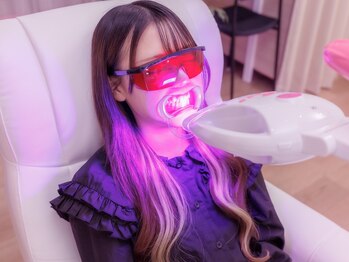 エクシアホワイトニング 調布店/6.照射(1回9分)