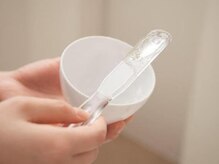 キング アンド クイーン(King&Queen)/コラーゲンたっぷりジェルを塗布