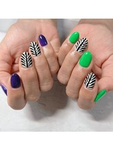 ブラン(blanc)/ゼブラ柄ネイル