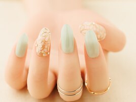 大人なフラワーアートネイル
