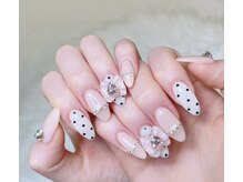 フローリア(Floria)/ドットガーリーネイル