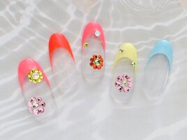 カラフルフラワーネイル