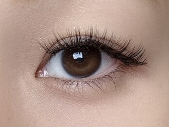 アイラッシュ クリッシー 渋谷店(Eyelash Chrissie)の写真/【華やか×ナチュラルな質感】一人ひとりの目元に合ったデザイン提案で自然にボリューム＆目力UP！