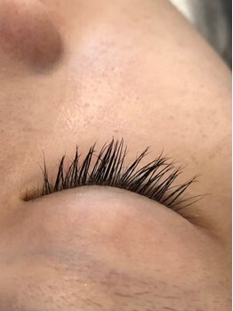 フリルアイビューティ 豊中店(Frill Eye Beauty)/