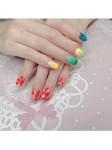 リマ(Lima)/カラフルネイル