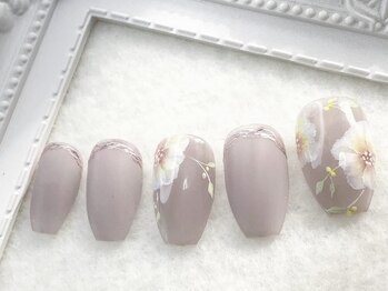 アトリエ ツメ(atelier TsuMe)の写真/夜17時以降も受付中♪大人女性の指先を彩る自爪に優しいネイルを★人気の【フィルイン】でネイルを楽しんで