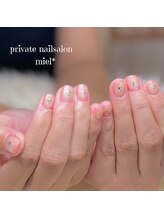 ミエル(miel*)/囲みチークネイル
