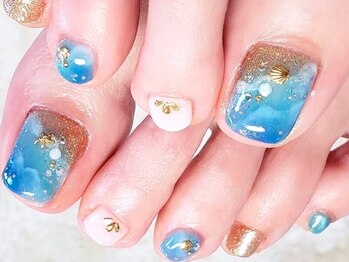 トリーシア(Nail & Beauty Salon Tri-xia)の写真/【フットケア+フットフリーアート¥12300】スペシャルケア後ならいつものフットネイルがより綺麗に映える♪