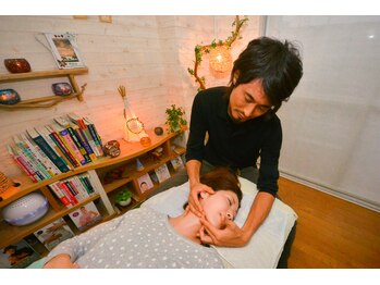 美容整体サロン シェア(Share)/有名モデル絶賛!スッキリ顔へ!