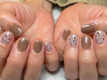 メイヴン(Maven)/ダルメシアンネイル