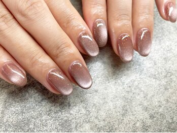 ネイルギャラリーアヴァン(NAIL GALLERY Avant)の写真/《春のイベント/新生活に》シンプルで可愛いデザイン多数ご用意！駅チカでアクセスも抜群◎