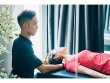 ビジネス ストレッチ/小顔ストレッチで美容効果◎