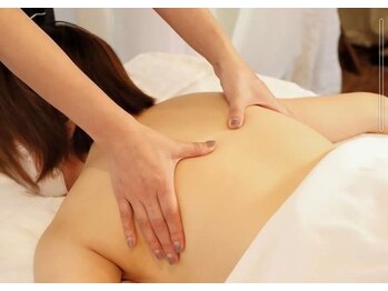 ソラ(SORA)/背中をしっかりほぐしていきます