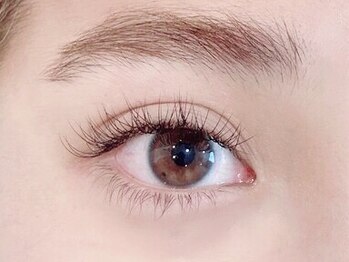 ココティエ(cocotier)の写真/【丁寧な施術でモチの良さに定評あり◎】マツエク人気No.1のフラットラッシュでナチュラルに可愛く☆