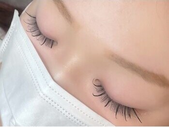 ナナリスボン 福岡(NANA LISBON)/ワンホンマツエク