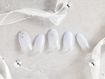 パープルの爪屋/シェル×繊細ラメグラデーション