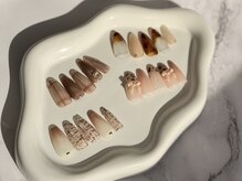 テオ(Theo)の雰囲気(色変更無料の定額コースは毎月更新されます)