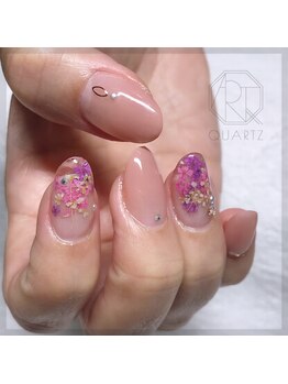 クオーツ(QUARTZ)/押し花ネイル