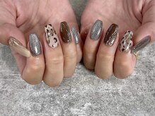 ネイル マックスケリー 大阪梅田(MAXKELLY)/ＨＡＮＤ90分アート♪