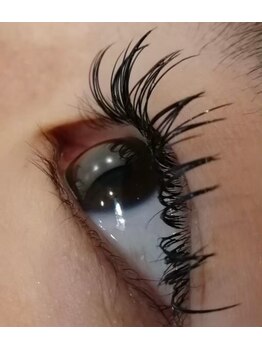 フリルアイビューティ 豊中店(Frill Eye Beauty)/