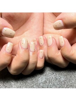 イル(ile)/エクリュワンカラーネイル