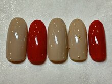 ネイルアンドアイラッシュ ネネ/赤　ワンカラー　スタッズ