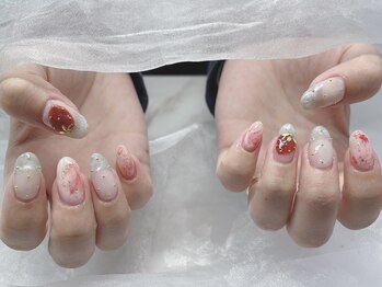 ベビーライオン(BABY LION)/いちごネイル♪