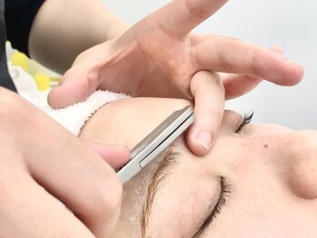 グランクラブオブヘアー 銀座(GRANCLUB Of HAIR)の写真/お肌をきれいにする為にはまずシェービングを♪産毛/汚れをスッキリ除去しワントーン明るいお肌へ◎