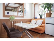 ラブ アンド ピース(Love&Peace)/待合スペース