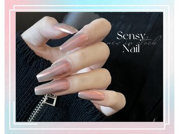 センシー ネイル スタジオ(Sensy Nail Studio)/オーロラネイルのチップ長さ出し