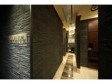 プレミアムバーバー 目黒店(PREMIUM BARBER)の雰囲気（1席1席が個室空間になっているので、人目を気にせずリラックス♪）
