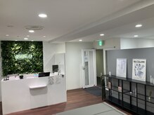 ムク 横浜西口店(MUQU)の雰囲気（白を基調とした清潔感あふれる店内。アットホームな雰囲気です。）