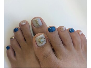 アートマニー(Art mani)の写真/丁寧なカウンセリングで安心！フットネイルの手書きアートで一年中彩る足元☆