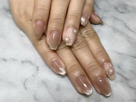流行りのちゅるんネイル