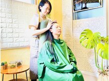 スチームの森の雰囲気（陶芸家作のオリジナル黄土よもぎ蒸し。貴重なモリンガ蒸しもぜひ）
