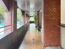 プラチナムドール 福岡大名店(PLATINUMDOLL)/直進します。