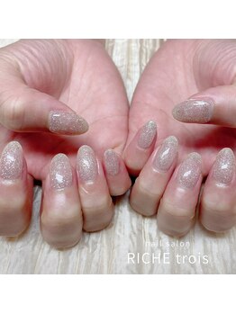 リッシュ トロワ(RICHE trois)/キラキラワンカラー