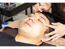 眉毛の匠/大人の落ち着きと凛々しさを纏う