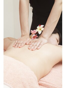 リラクゼーションエステナオ(nao)/【アロマオイルマッサージ】背中