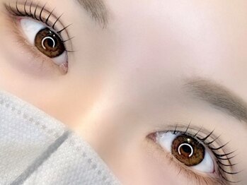 ラヴリア(LOVERIA)の写真/まつげを根元から立ち上げる”パリジェンヌラッシュリフト”でナチュラルでも長さが引き立つ目元に♪