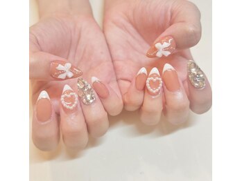アイラッシュサロンアールツー(eyelash salon R2)/ワンホン　フレンチ　持ち込み