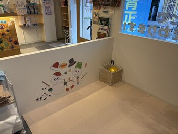 サンライズ鍼灸整骨院 茨木院の写真/【茨木市3分】平日20時まで★仕事終わりに通いやすい!首肩こりも当院にお任せください◎