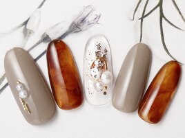 べっ甲×グレー秋ネイル