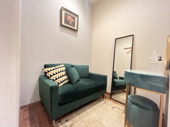 リラクゼーションイヤシ(RELAXATION IYASHI)/『癒し』更衣室２【溢れるバラ】