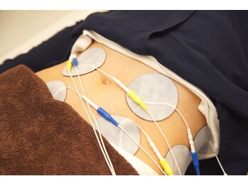 ほねつぎ総社 はりきゅう接骨院/施術風景【産後/腰痛/くびれ】