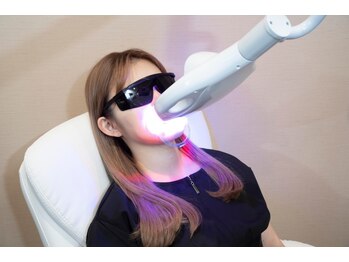 ビースト 下北沢店(B-st.)の写真/【歯の着色汚れ/口臭】高濃度ジェル×ハイパワーLEDライトでメイク映えする白い歯に★飲食制限なし！