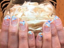 ネイルズ ララ(nails Lala)/ランダムドット柄。