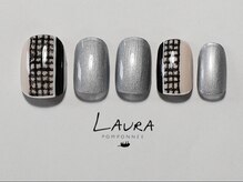 ローラポンポニー(Laura pomponnee)/